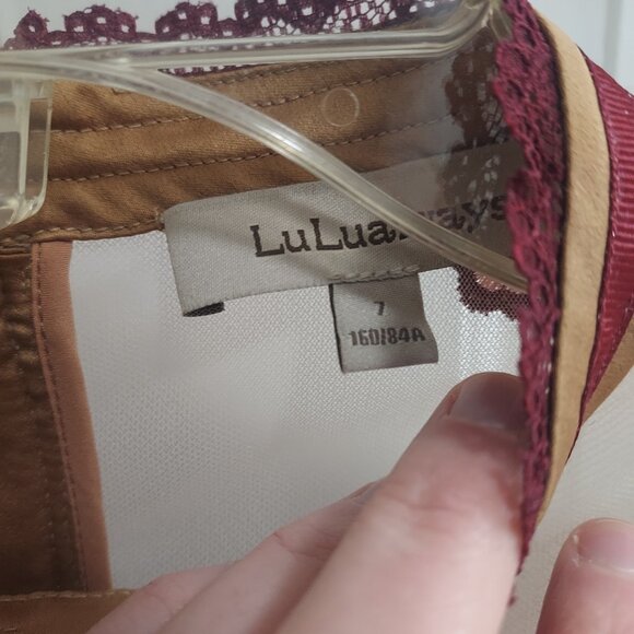 Lulualways Mesh Embroidery Floral Red Lace Dress - Picture 8 of 10